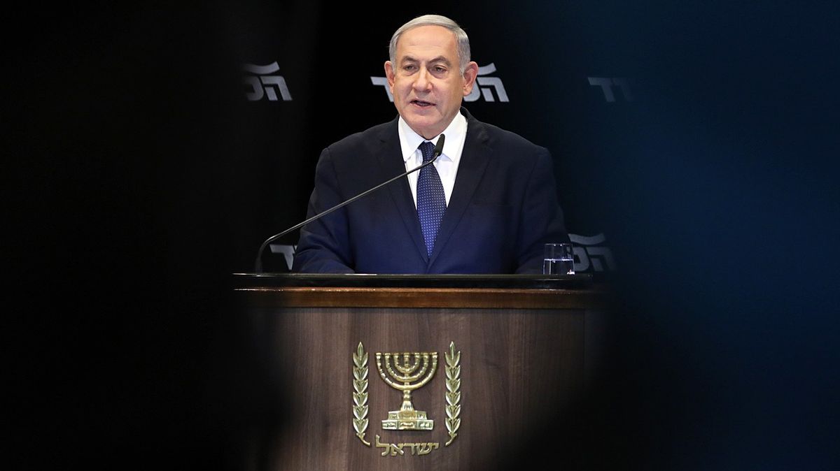 Netanjahu požádá o imunitu, chce se vyhnout trestnímu stíhání